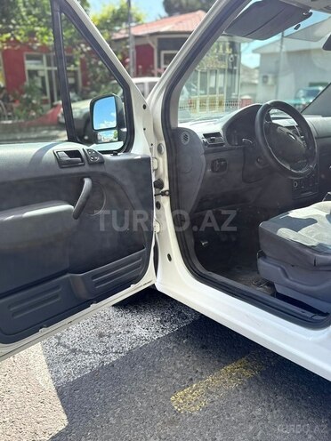 Ford Transit Connect-5