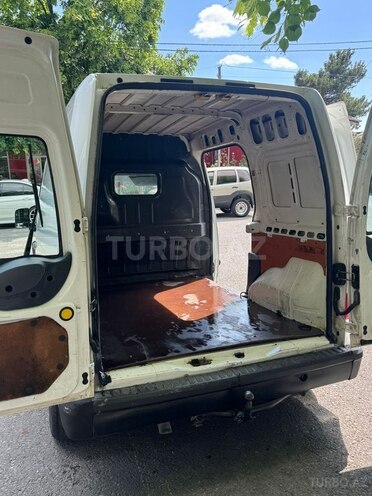 Ford Transit Connect-8
