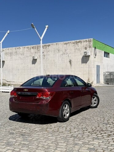 Chevrolet Cruze-11