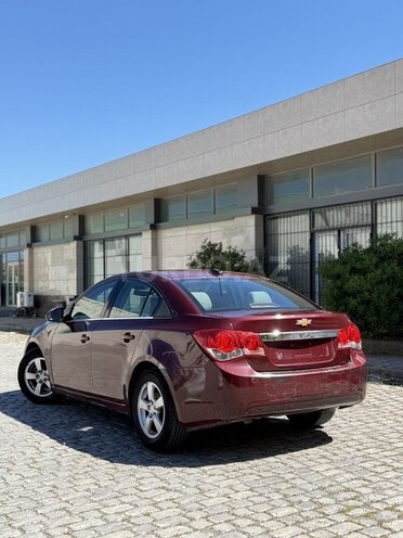 Chevrolet Cruze-15