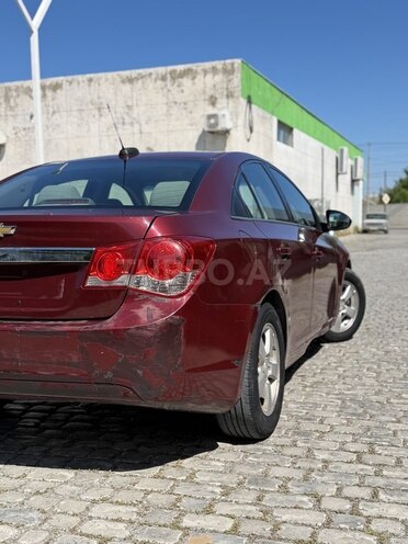 Chevrolet Cruze-12