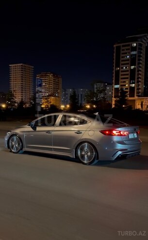 Hyundai Elantra-5