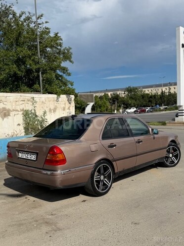 Mercedes C 180-7