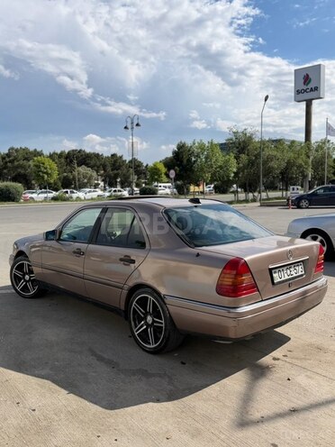 Mercedes C 180-11