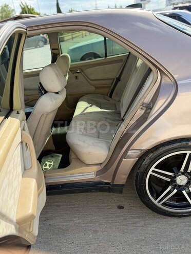 Mercedes C 180-13