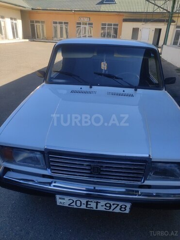 LADA (VAZ) 2107-2
