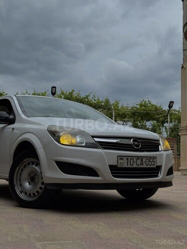 Opel Astra-2