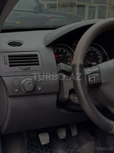 Opel Astra-12