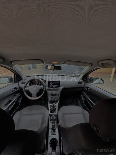 Opel Astra-11