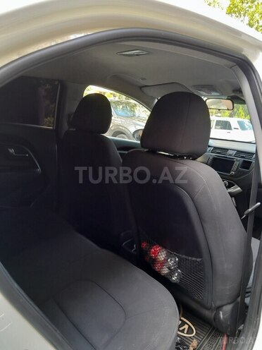 Kia Rio-6