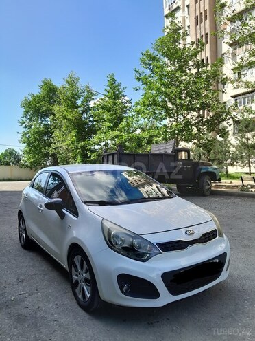 Kia Rio-5