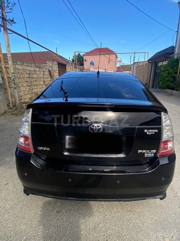 Toyota Prius-2
