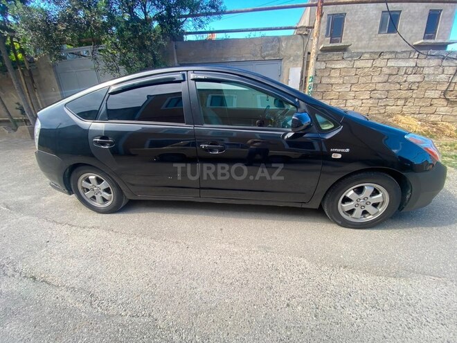 Toyota Prius-4