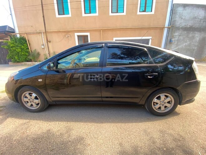 Toyota Prius-3