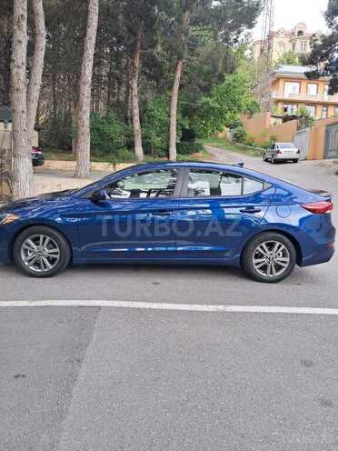 Hyundai Elantra-5