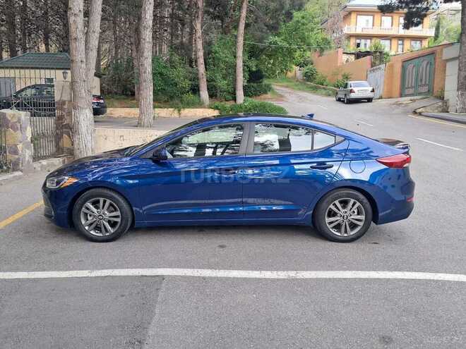Hyundai Elantra-3