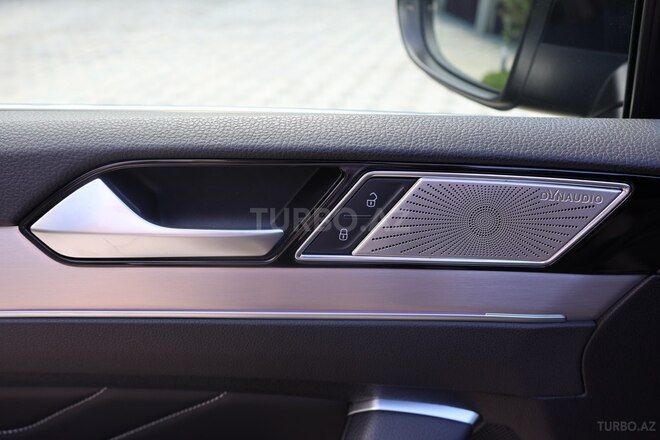 Volkswagen Passat-12