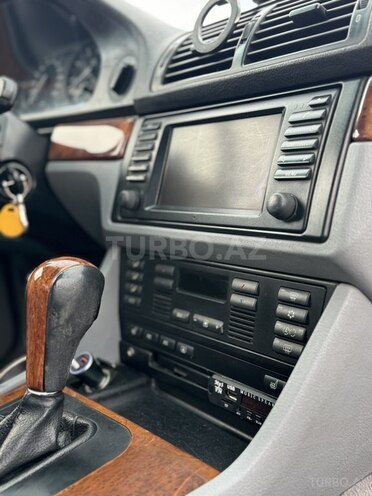 BMW 528-8