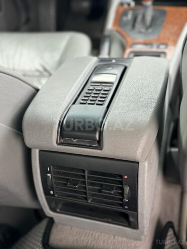 BMW 528-9