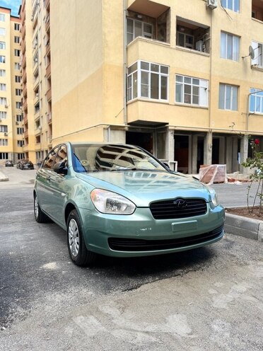 Hyundai Accent-3