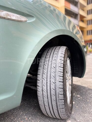 Hyundai Accent-10