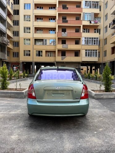 Hyundai Accent-5