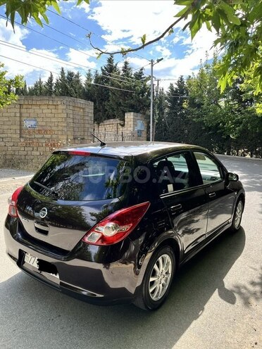 Nissan Tiida-9