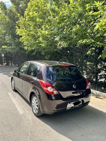 Nissan Tiida-10