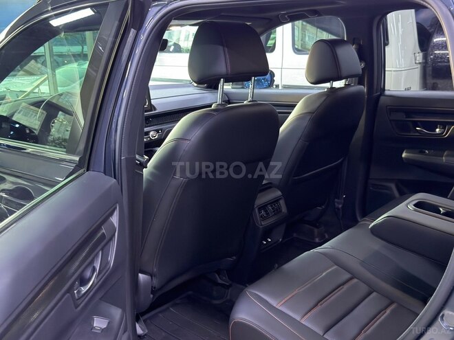 Honda CR-V-6