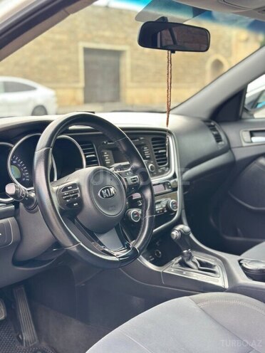 Kia Optima-12