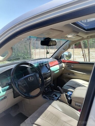 Lexus LX 570-3