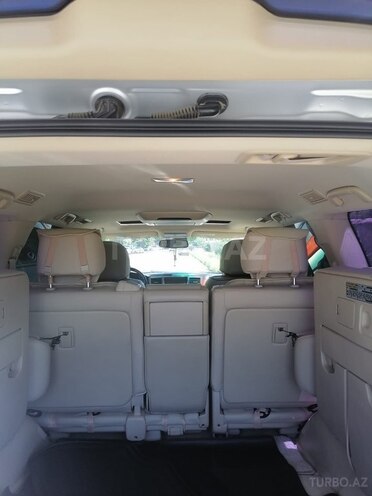 Lexus LX 570-12