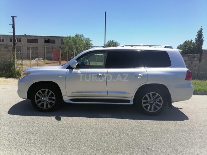 Lexus LX 570-11