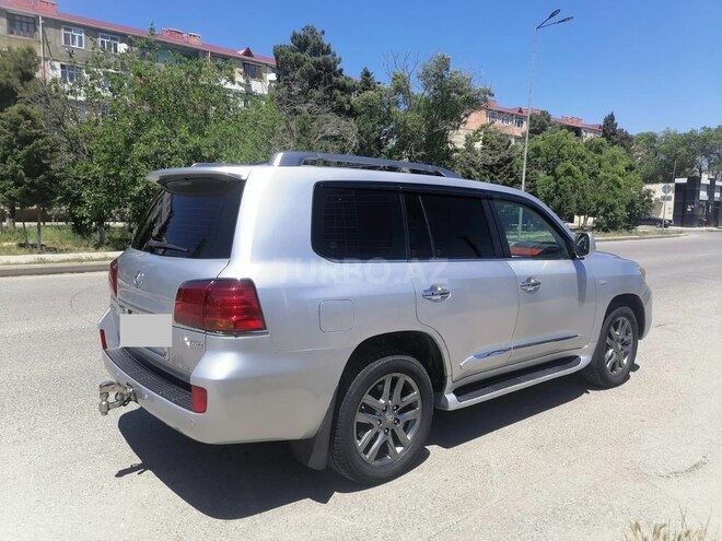 Lexus LX 570-15