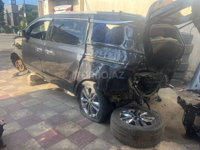 Kia Carnival-6