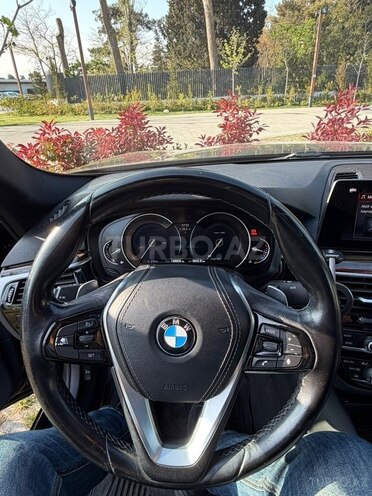 BMW 530-12