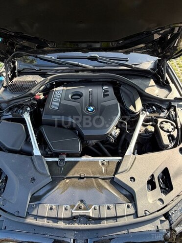 BMW 530-11