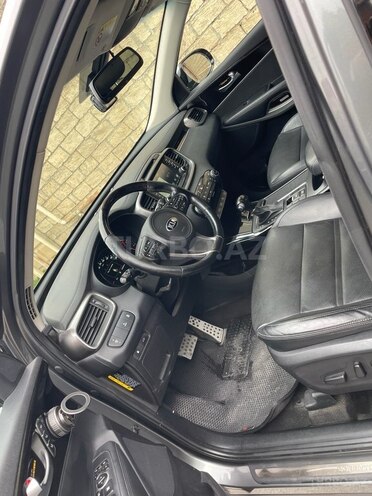Kia Sorento-4