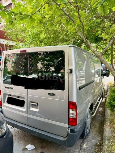 Ford Transit-5