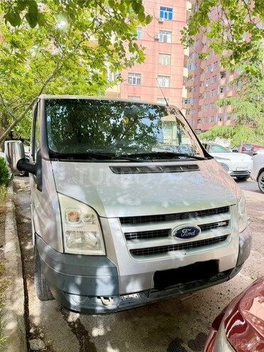 Ford Transit-1