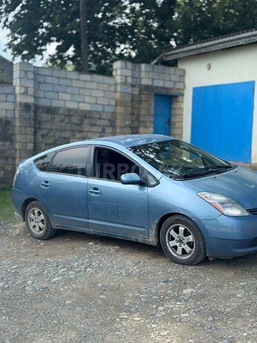 Toyota Prius-4