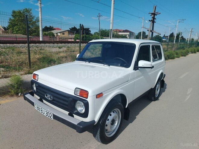 LADA (VAZ) Niva-9