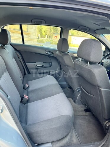 Opel Astra-11