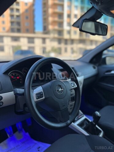 Opel Astra-12