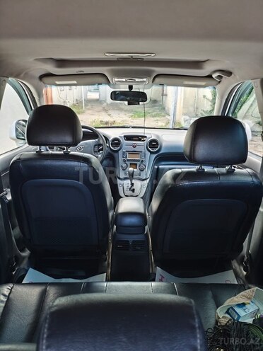 Kia Carens-4