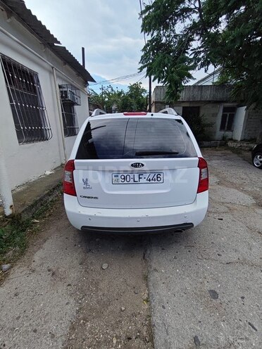 Kia Carens-3