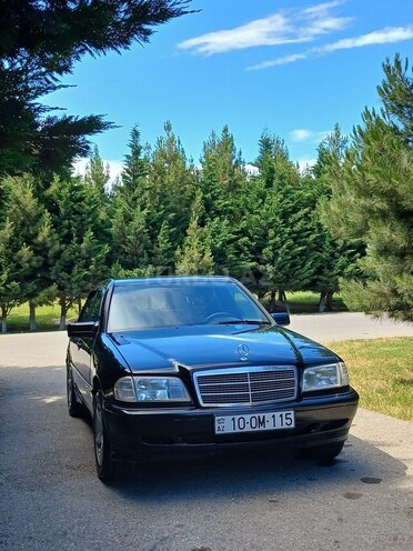 Mercedes C 220-1