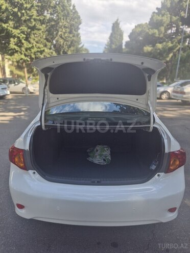 Toyota Corolla-8