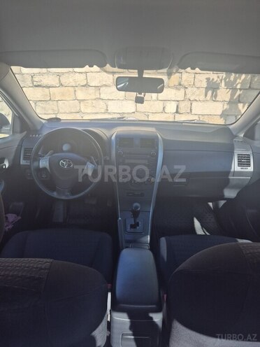 Toyota Corolla-13