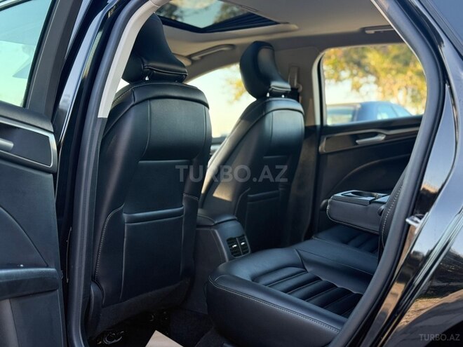 Ford Fusion (North America)-12